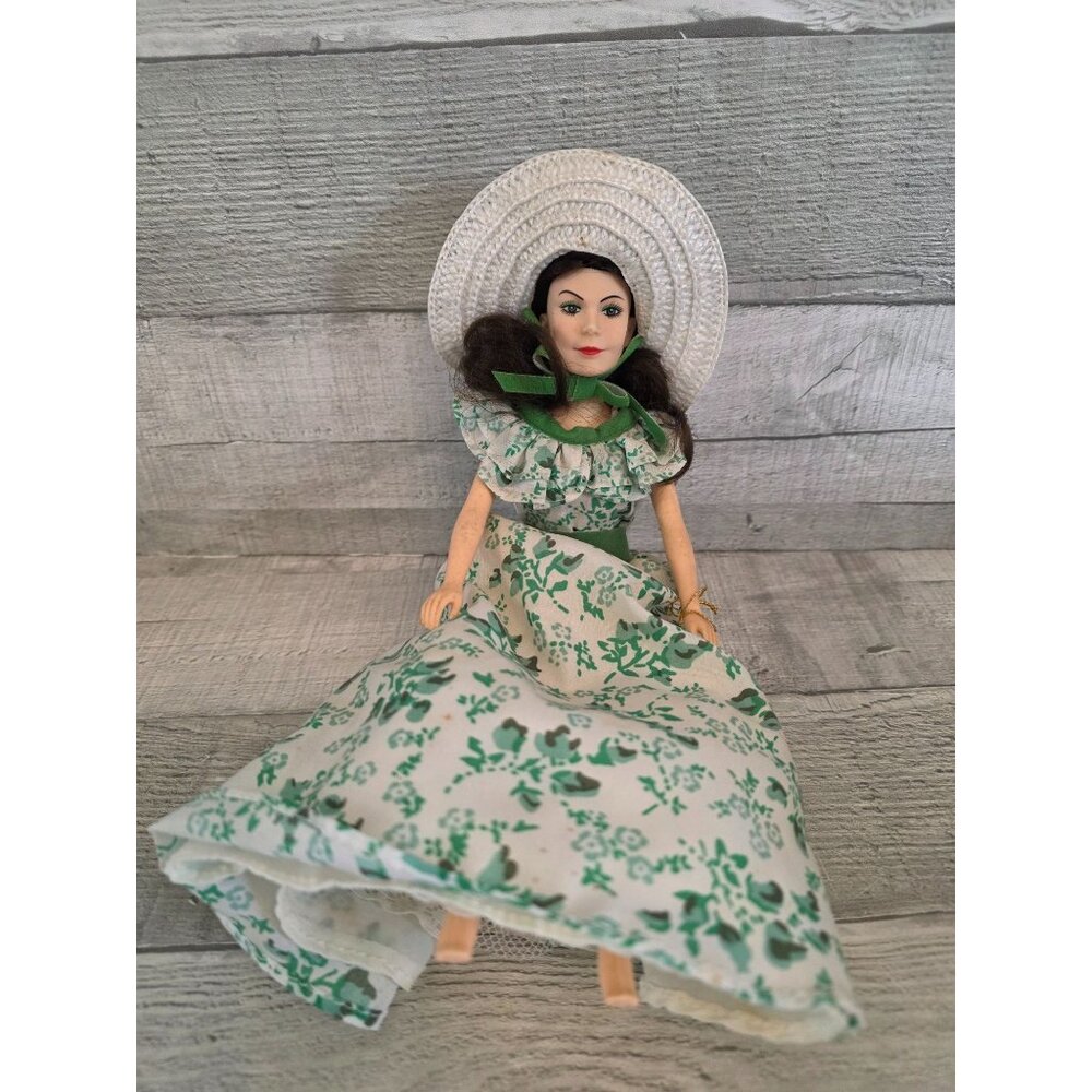 Gone With The Wind Scarlett OHara Collectible Doll In Green Floral Dress & White